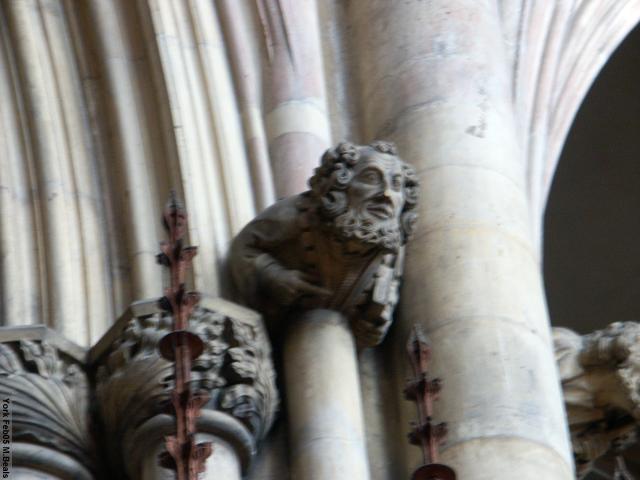 PICT5408-Stone_figure