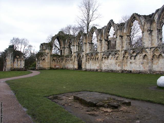 PICT5516-St_Marys_ruins